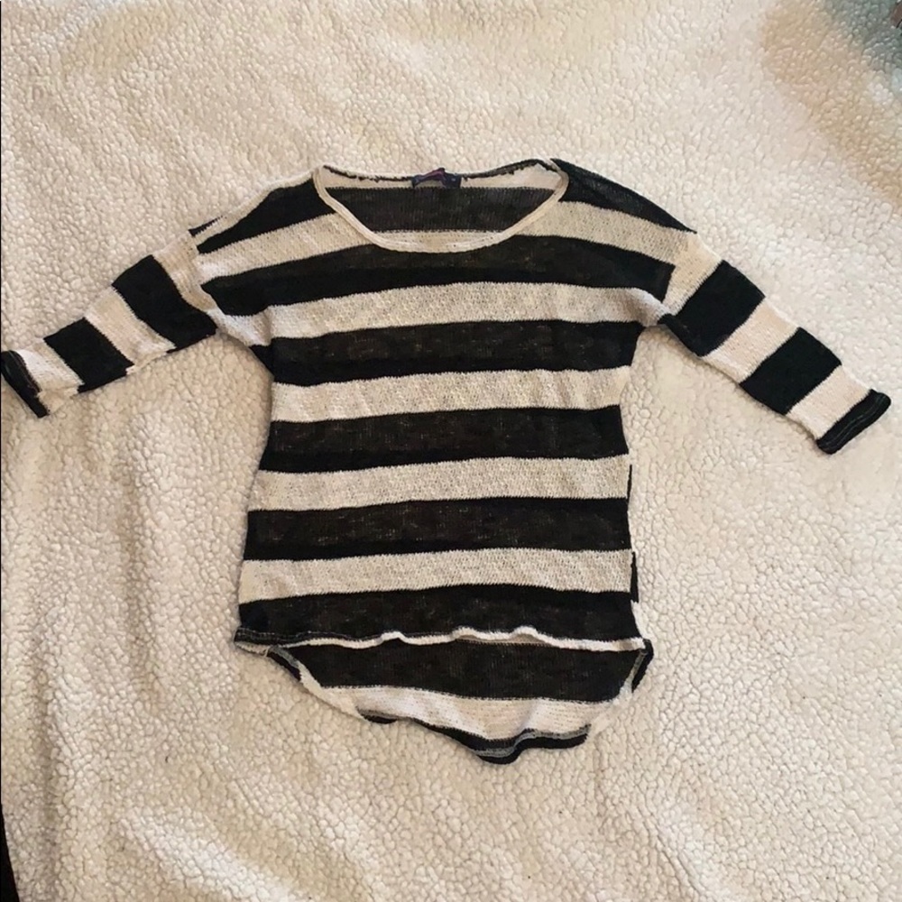 Black and white knit top. Size Medium